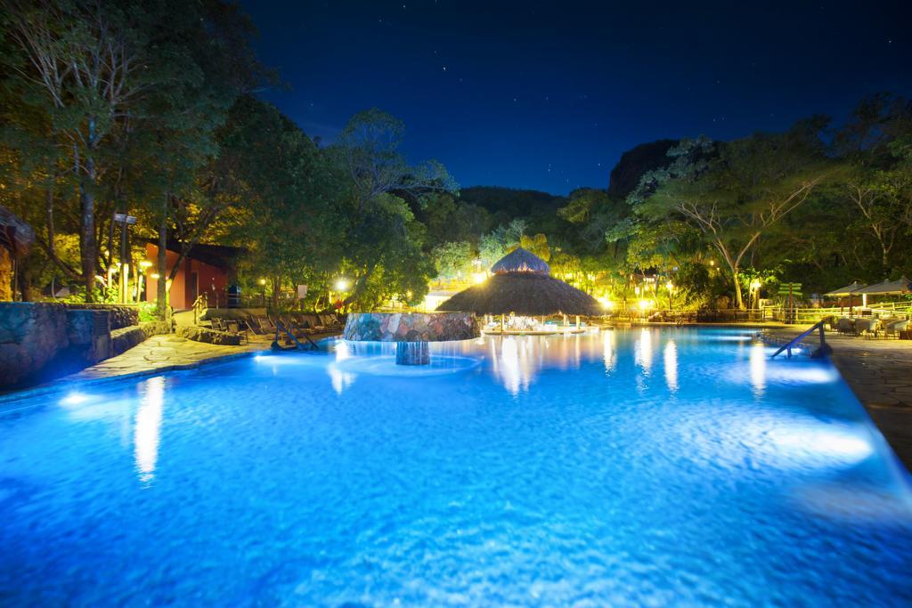 Rio Quente Resorts - Hotel Giardino Екстериор снимка